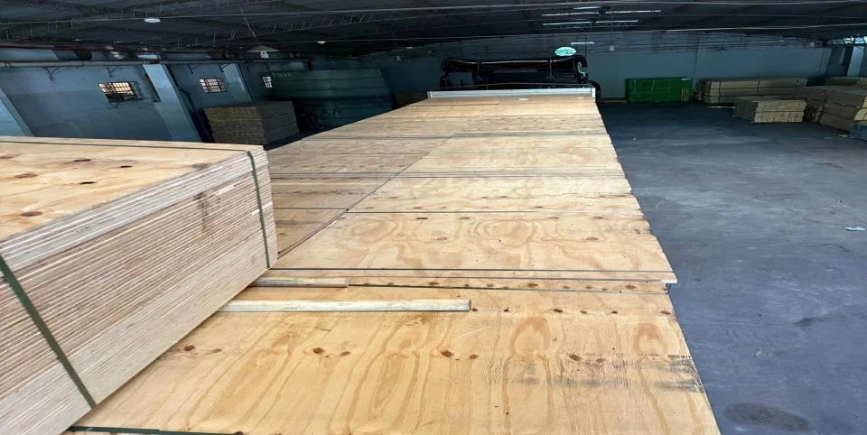 Materiales de madera del catálogo RedWood